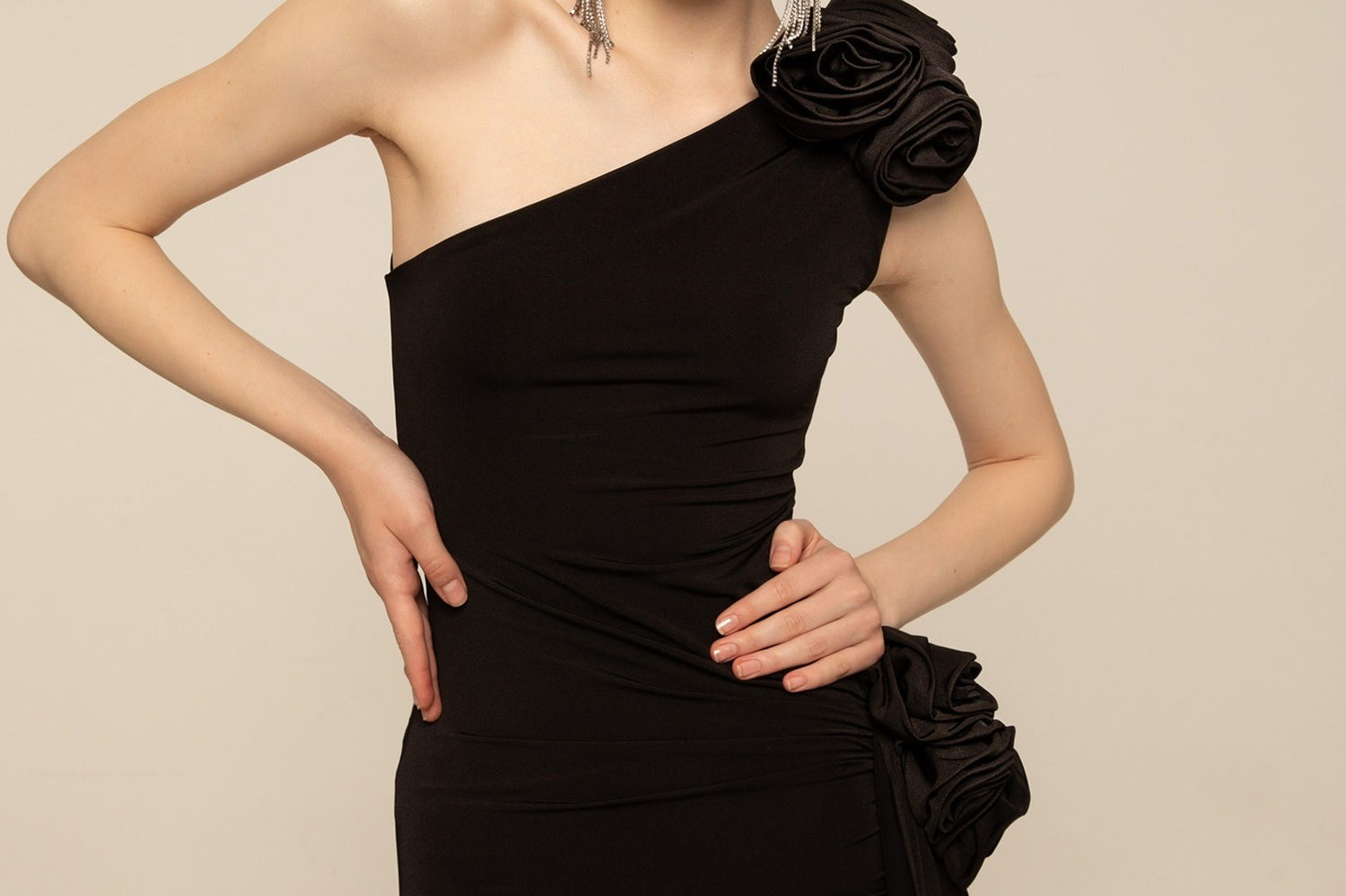 3D Floral Embellished One-Shoulder Mini Dress - Black jeanetteonline 3D Floral Embellished One-Shoulder Mini Dress - Black jeanetteonline